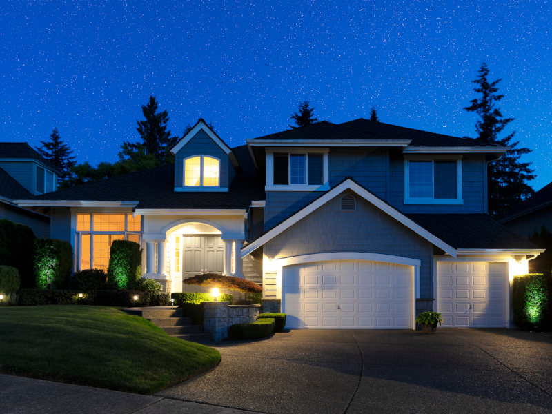 Great Lakes Lighting delivers elegant and vibrant outdoor lighting solutions. Brighten your home with exceptional lighting services by the skilled Great Lakes Lighting team.